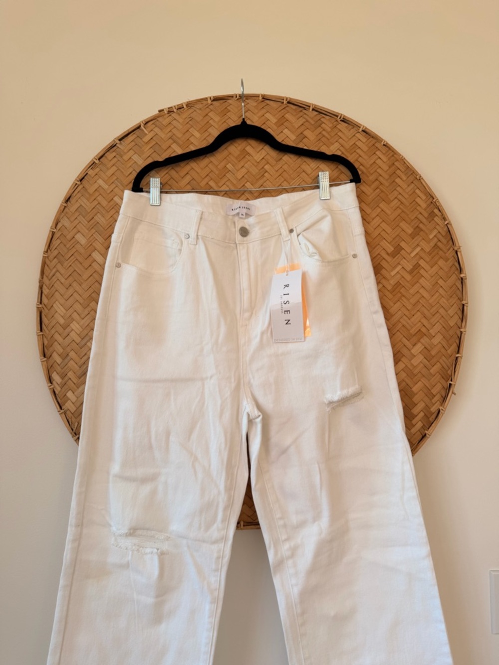 WOMEN’s WHITE DISTRESSED RISEN DENIM JEANS 1XL WIDE LEG FLATTERING HIGH RISE NWT - Picture 4 of 13